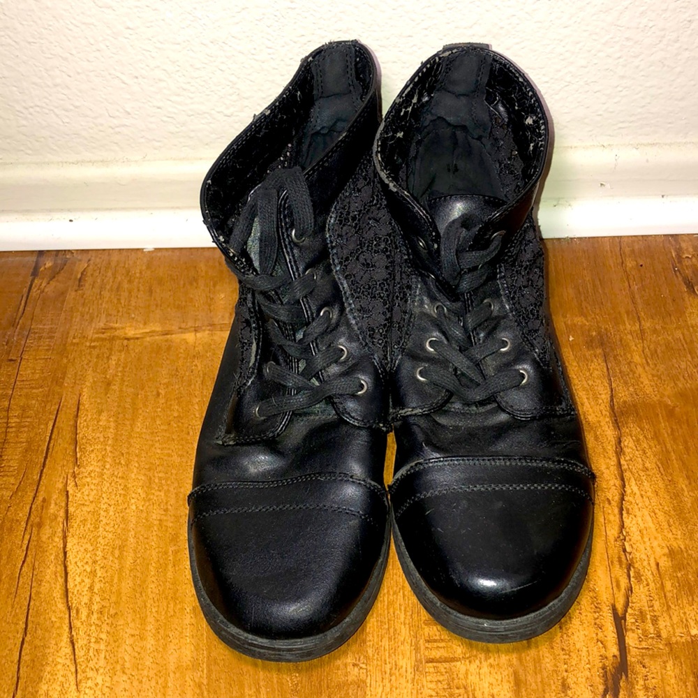 Lace Detailed Combat Boots